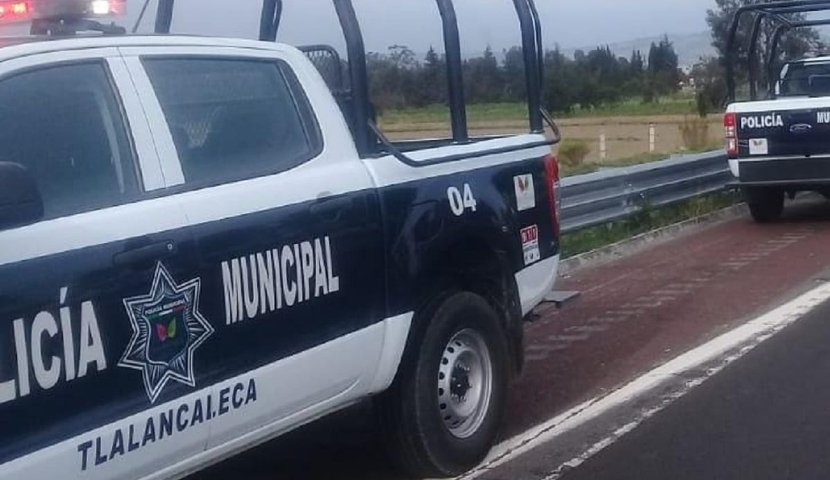Presuntos huachigaseros retienen a personal de Pemex en Tlalancaleca 1 polis 1