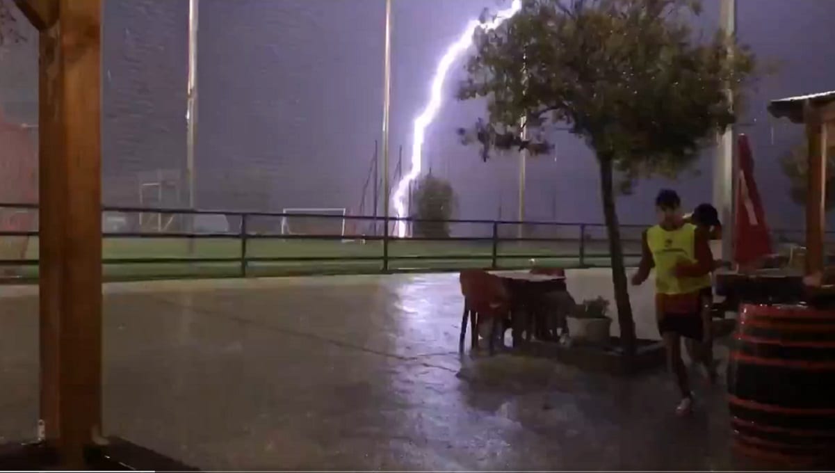 VIDEO: Así se vio la tomenta eléctrica en Valladolid que casi termina en tragedia 1 rapero fallecio tiroteo estacionamiento foto 2