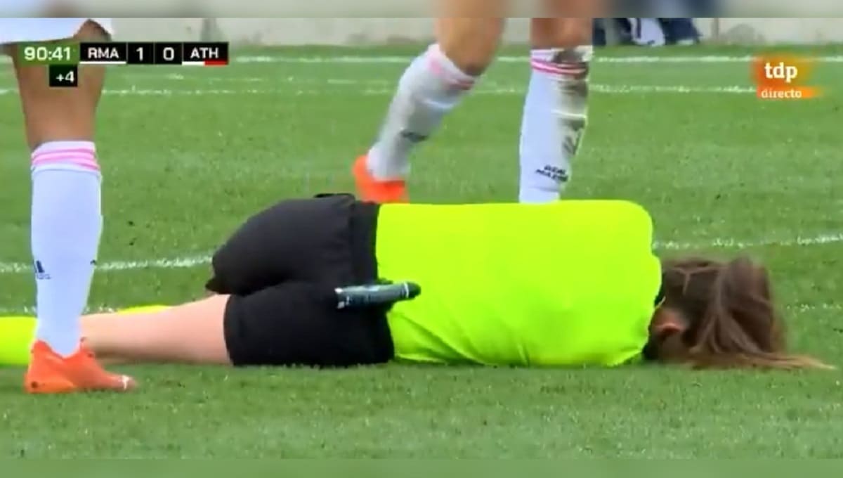 Por abandonar la cancha tras recibir un balonazo, árbitra recibe insultos machistas 1 sara fernandez arbitra sale cancha 1 0 1198 747 1