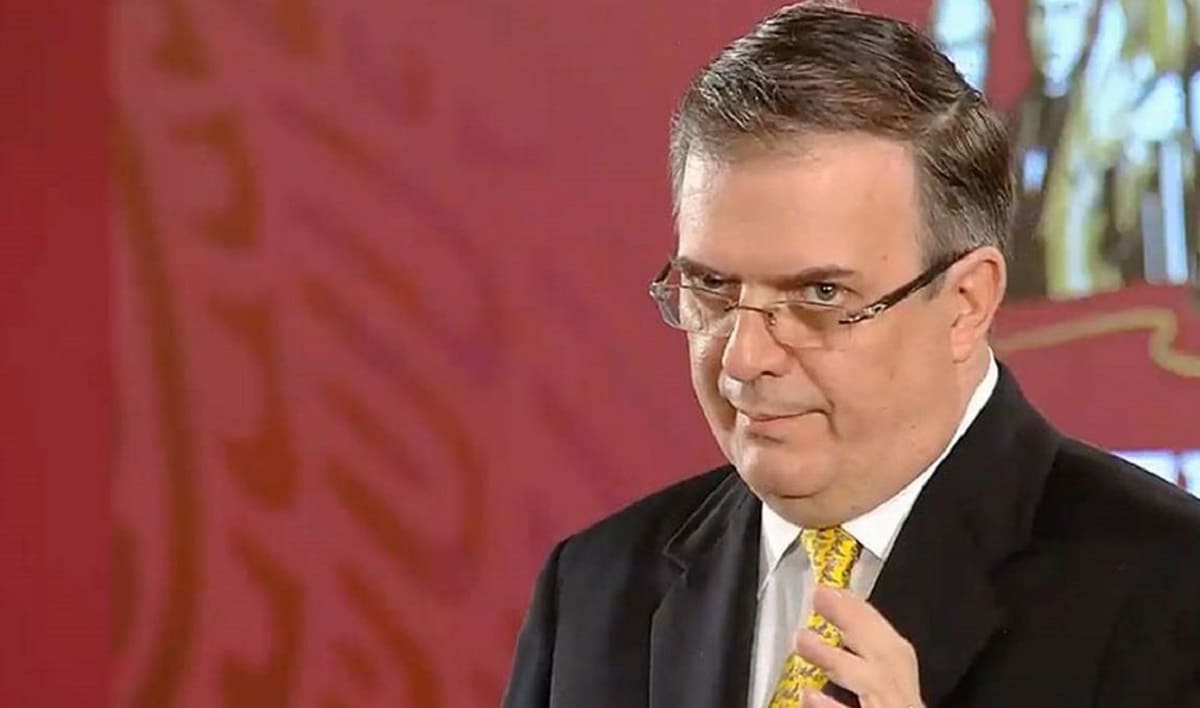 ¡Internet no perdona! Ebrard lamenta la muerte del expresidente de "Framcia" y le llueven memes 2 Ebrard 1