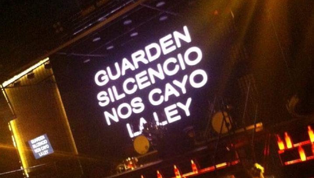 “Guarden silencio, nos cayó la ley”: dice Axxwel a sus clientes para burlar operativos 1