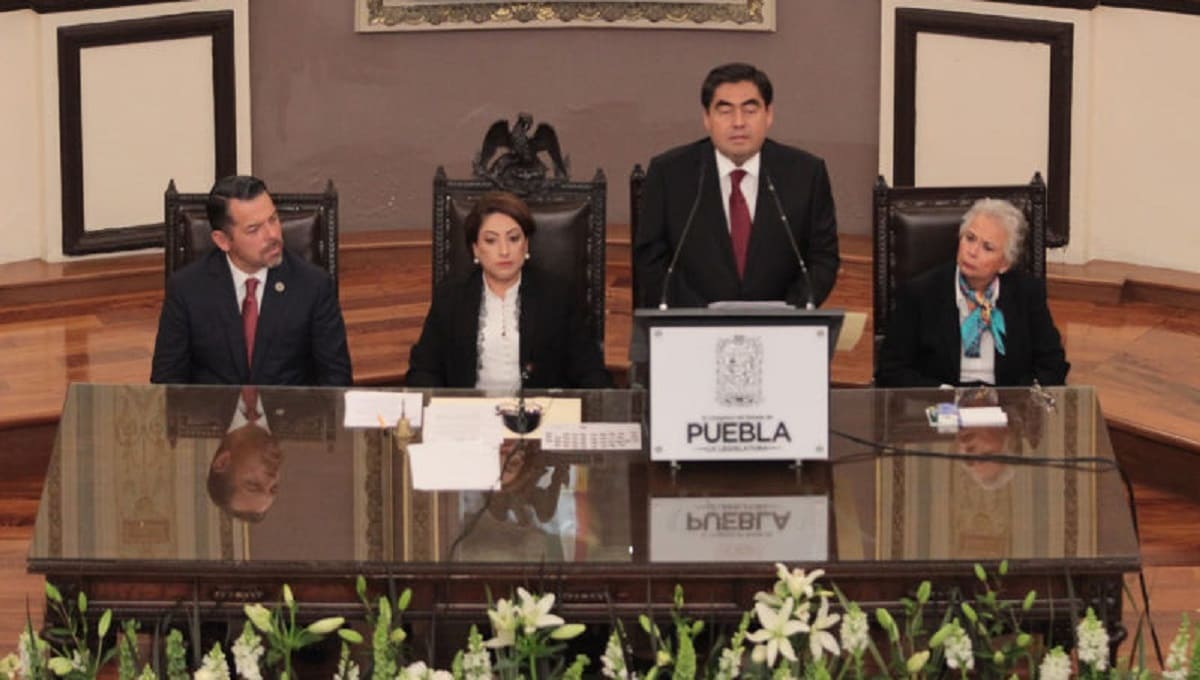 Barbosa enviará un mensaje a los poblanos por segundo Informe de Gobierno 1 barbosa protesta 1