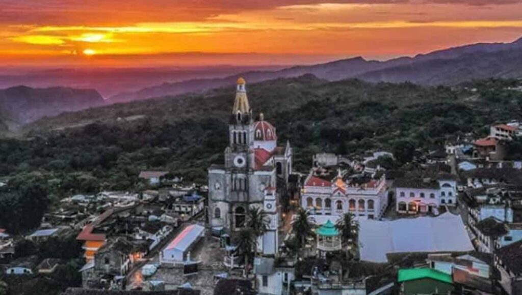 Estos son los 10 pueblos mágicos de Puebla ¿ya los conoces? 15 cuetzalan mexico travel channel 1200x680 1