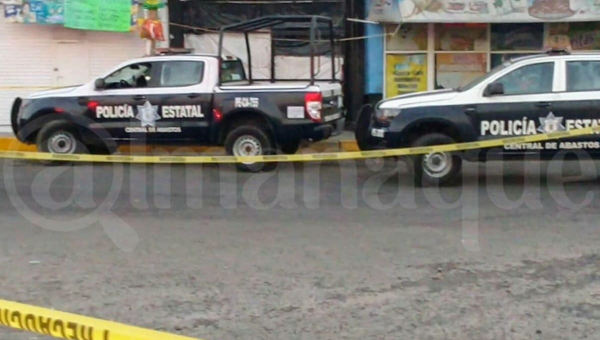 "Sigue la limpia": Abandonan cadáver emplayado en la zona de la Central de Abasto 1 patrullas 1
