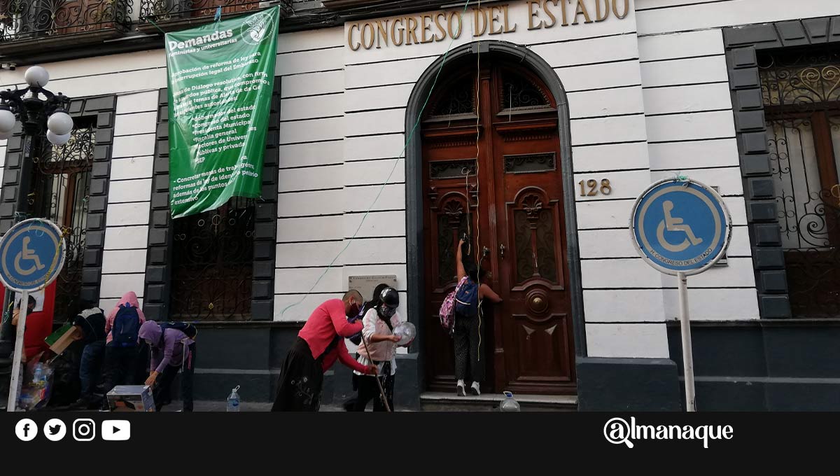 portada feministas retirada