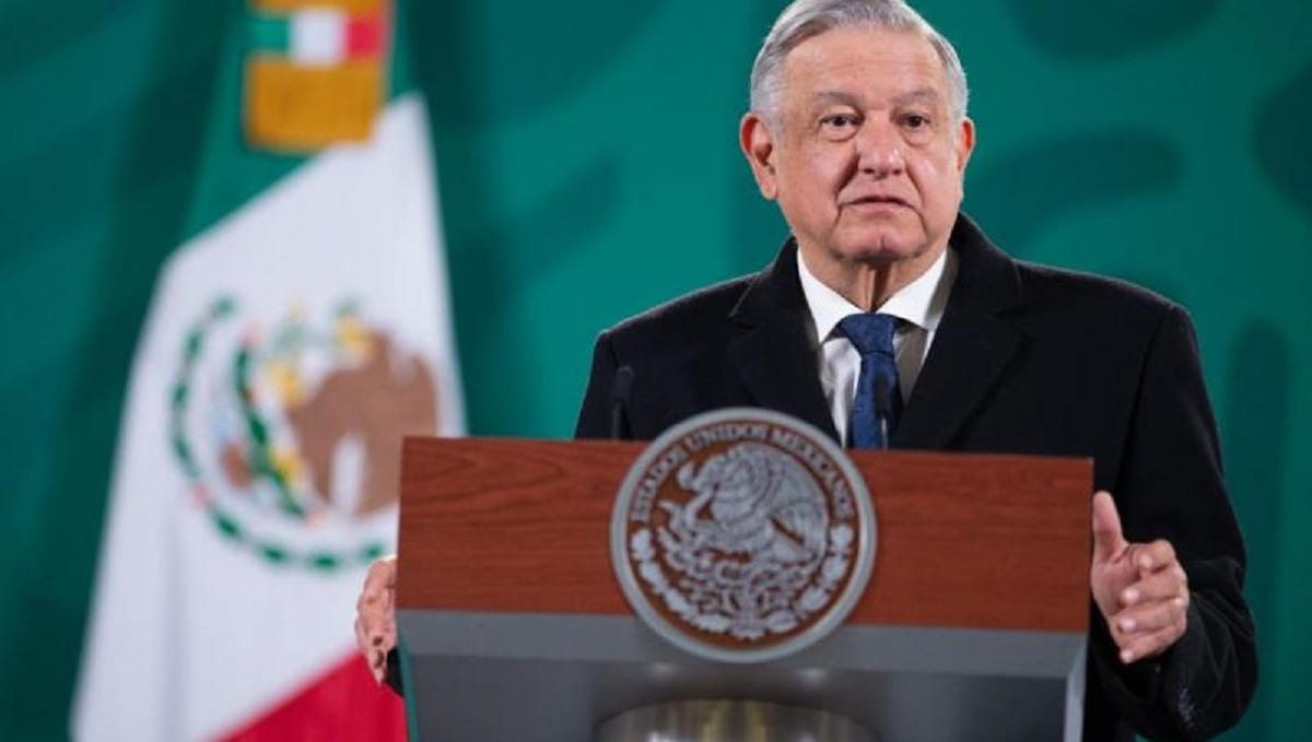 Conferencias de AMLO deben suspenderse en campañas: INE 1 AMLO