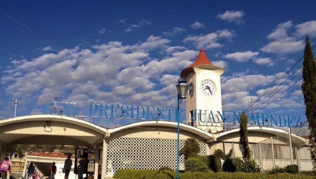 CENTRO ESCOLAR ZACATLAN