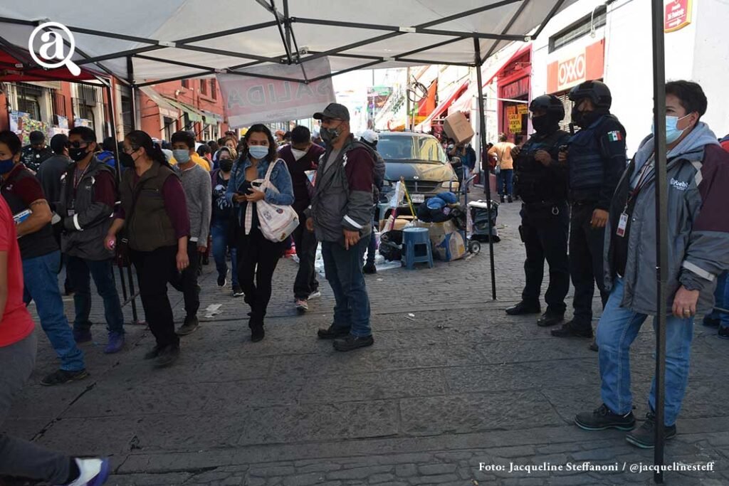 FOTOS/VIDEO Así se desbordan los Reyes Magos y ambulantes en el Centro de Puebla 13 ambulantes centro6
