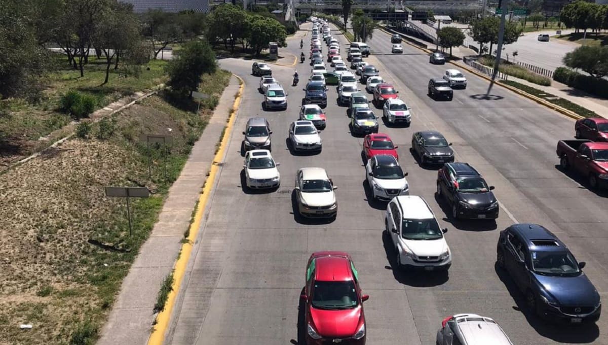 Circularán automovilistas de Puebla en CDMX con “Pase Turístico”: Ambiente 1 autos Puebla 1