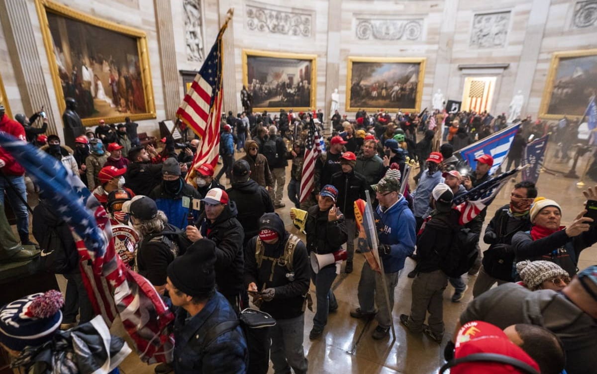 Toque de queda en Washington, tras protestas en el Capitolio 1 capitolio 1