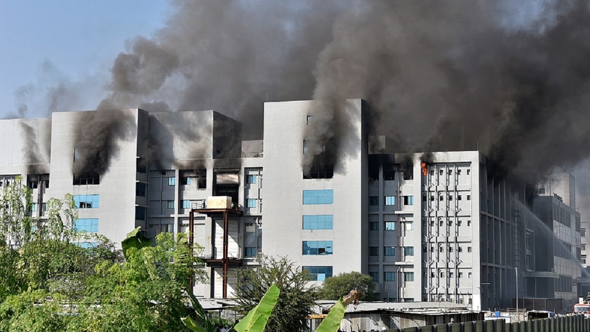 Se registra un incendio en la sede del mayor fabricante de vacunas del mundo; hay cinco muertos 1 edificio
