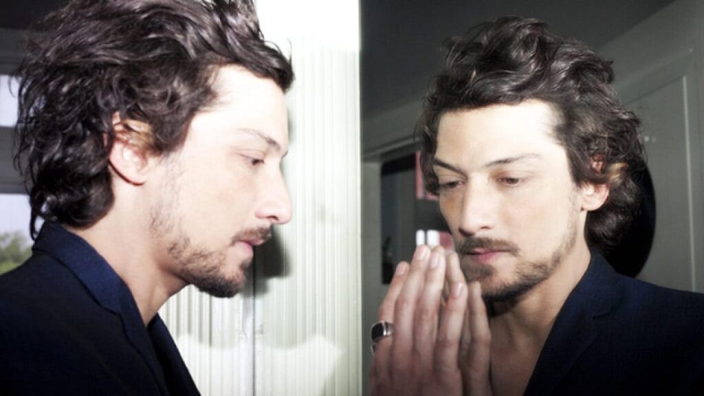 leon larregui 1492558317.11.2560x1440