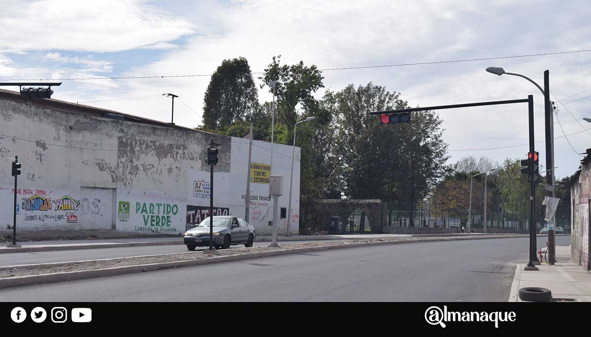 FOTOS: Ayuntamiento de Puebla inunda de semáforos el bulevar Xonaca 3 semaforos bulevar xonaca 2