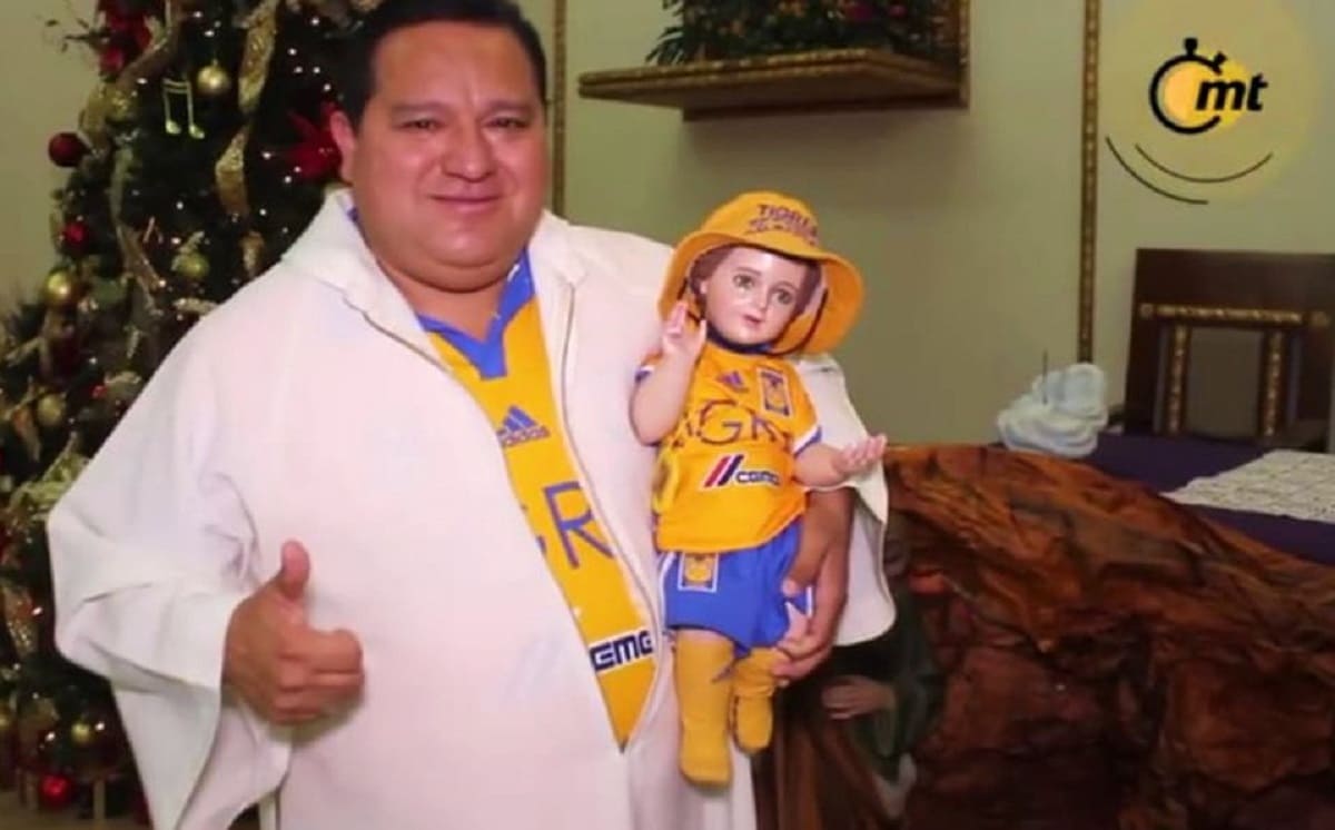 Muere de COVID-19 Vicente Anguiano, el sacerdote que vestía al Niño Dios del Tigres 1 tigre. 1
