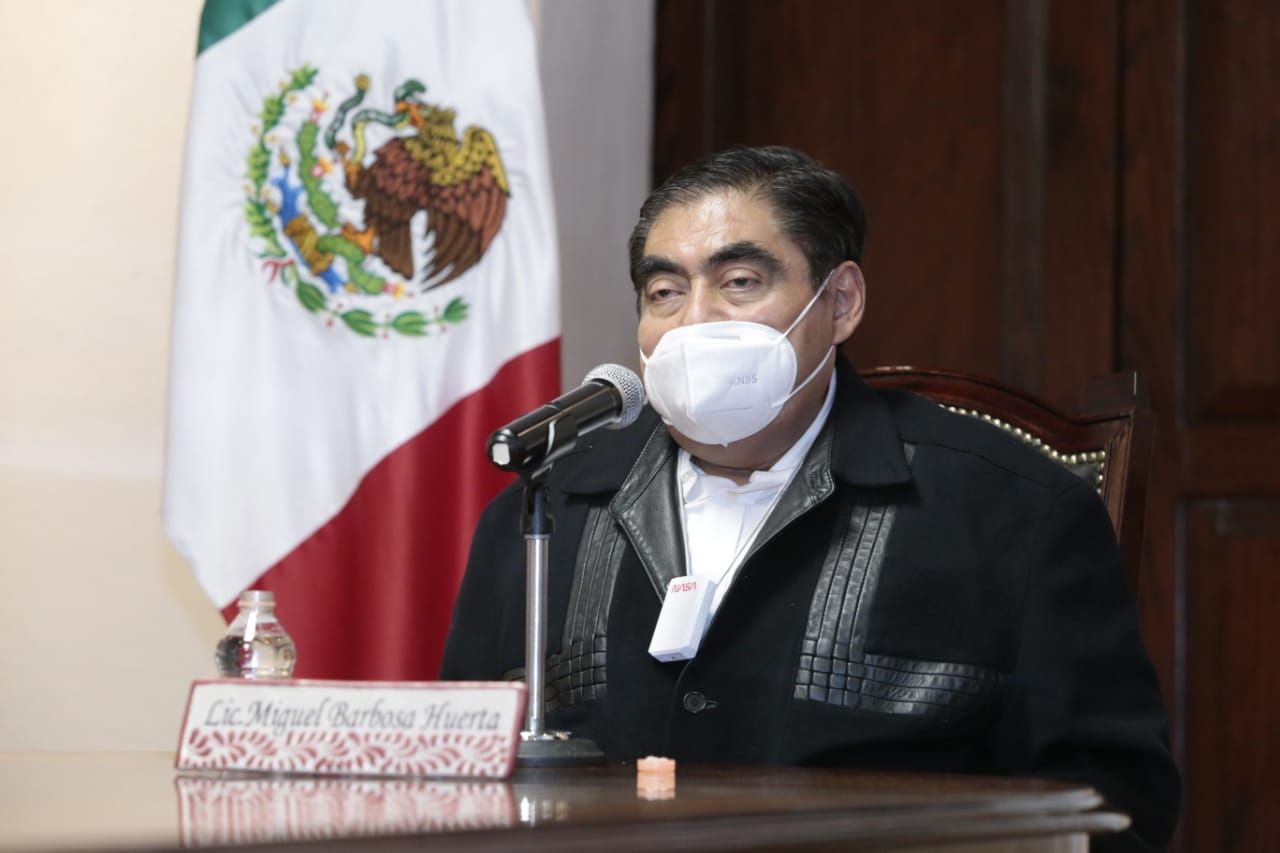 Pide Barbosa más orden en el proceso de vacunación contra COVID en Puebla 2 929ECD3D 5BF6 4C48 81D7 984D32588BAC
