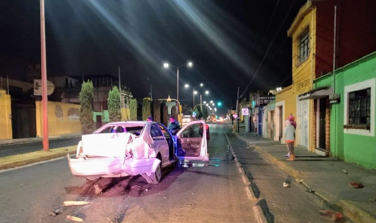 FOTOS: Automovilista derriba barda en Cholula y abandona su unidad 4 Choque cholula