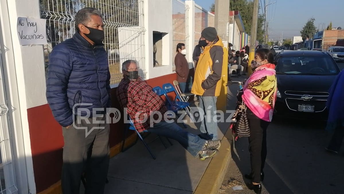 VIDEO: Se terminan vacunas en Cholula y adultos mayores siguen formados 2 San Rafael 2