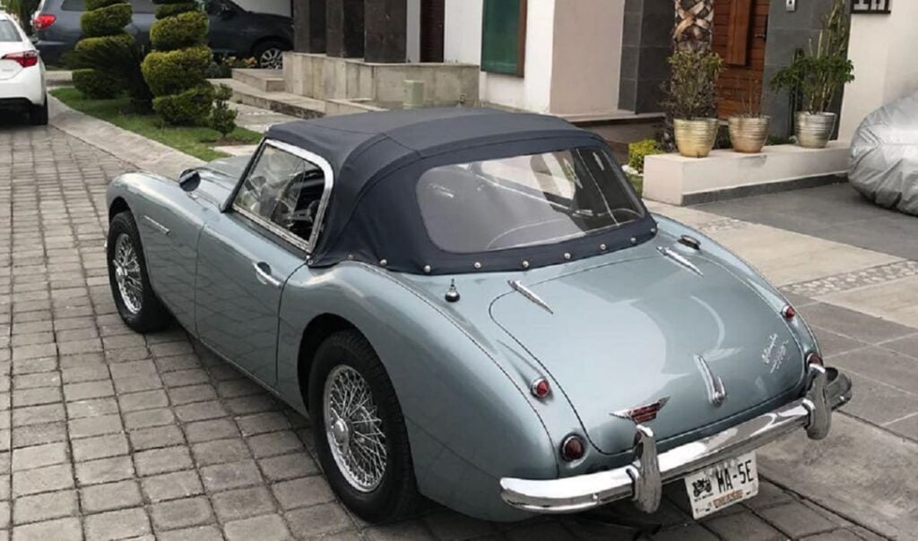 Recuperan autos de colección robados en La Paz; detienen a dos 6 autos 1 1