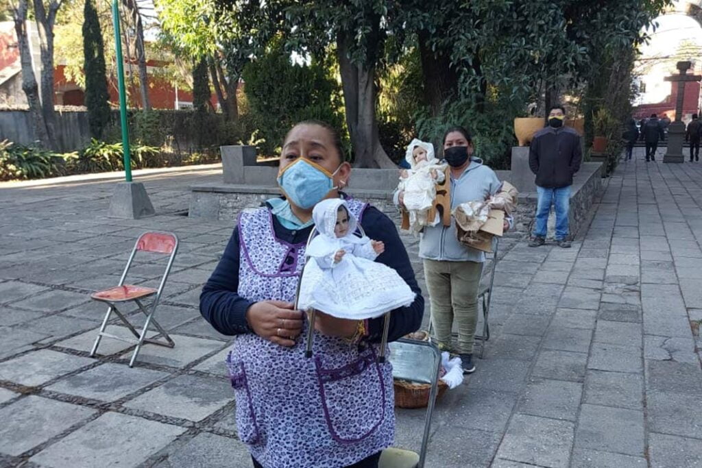 FOTOS: Pese a COVID-19, poblanos acuden a bendecir a Niños Dios 7 candelaria5