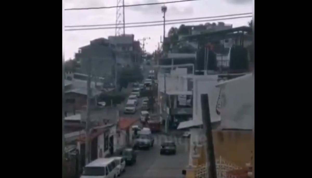 VIDEO: Así fue el operativo de la FGR para capturar a Marín en Acapulco 1 convoy 1