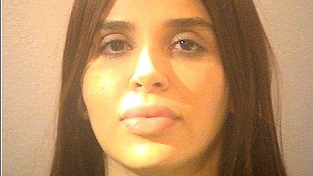Emma Coronel permanecerá detenida, sin derecho a fianza y con posible cadena perpétua 2 emma 1