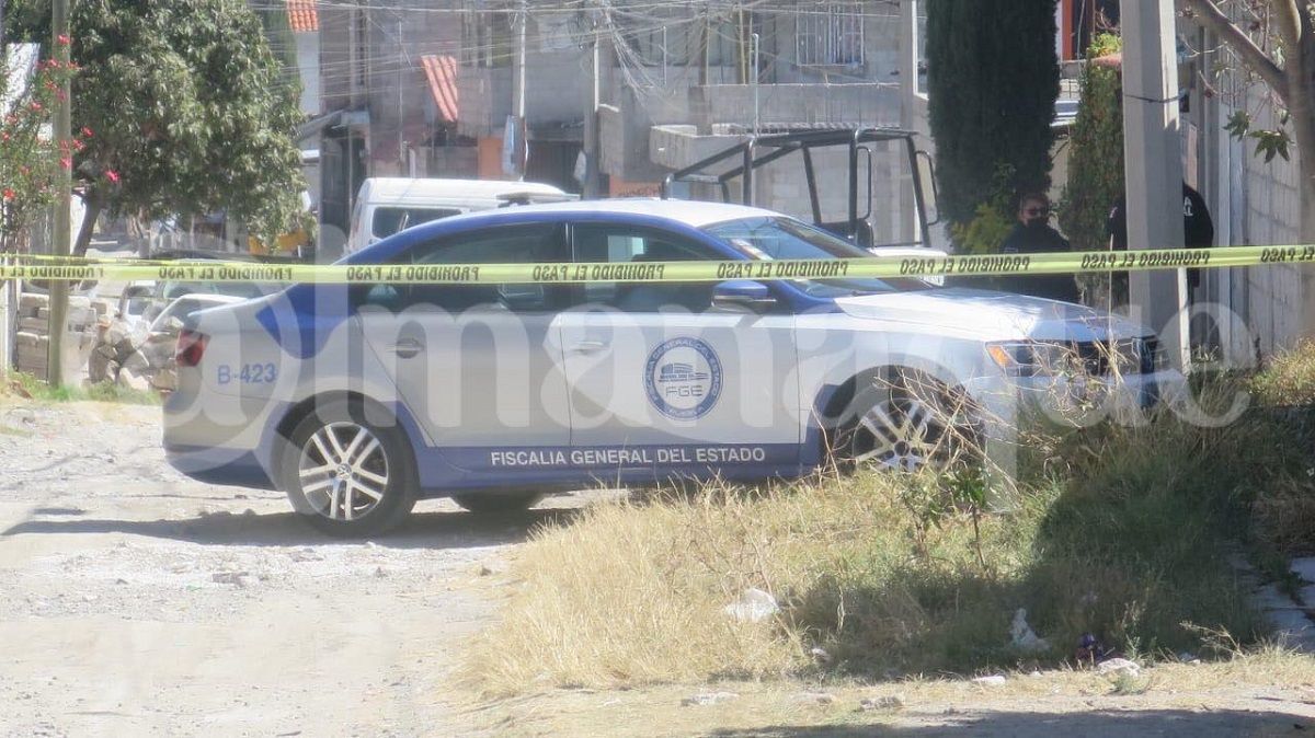 VIDEO: Muere un hombre por una intoxicación etílica en calles de Santa Lucía en Puebla 3 patrulla