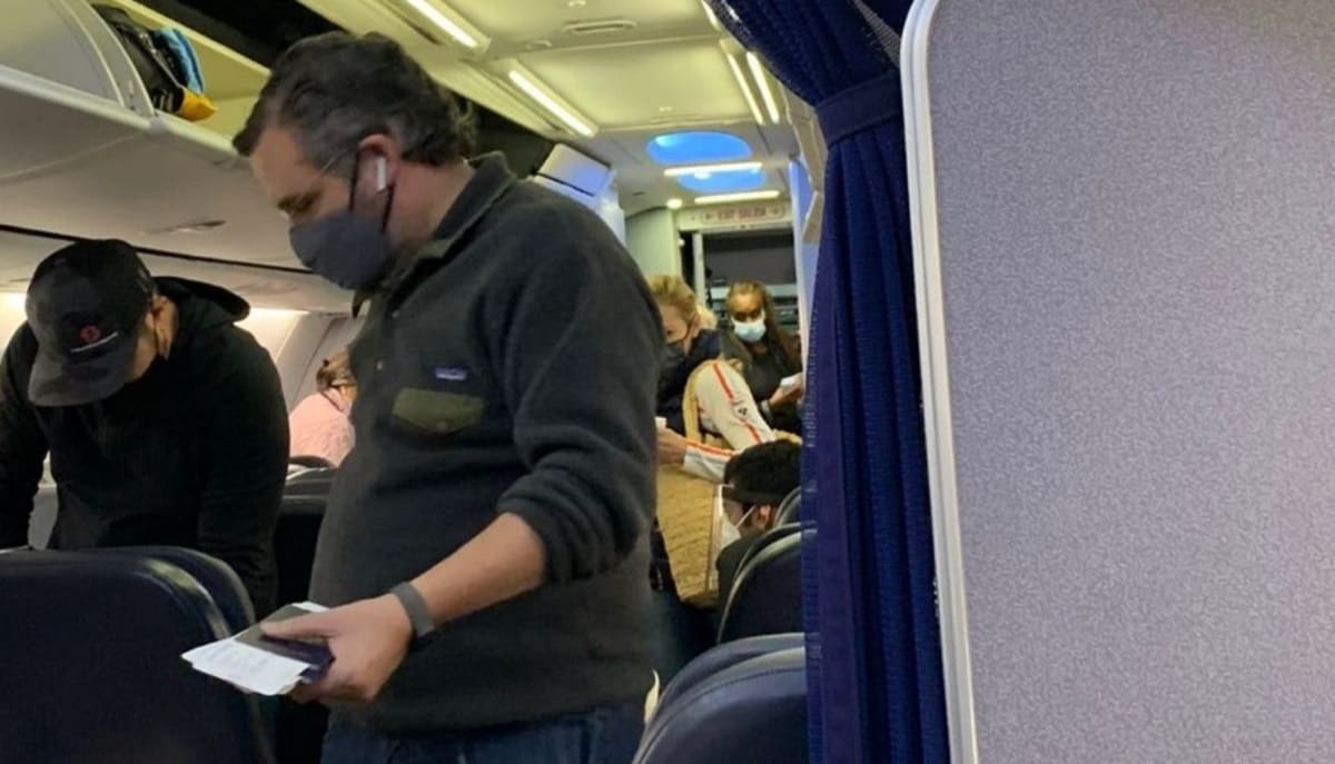 Senador de Texas se va de vacaciones a Cancún en medio de las heladas 2 senador texas 1