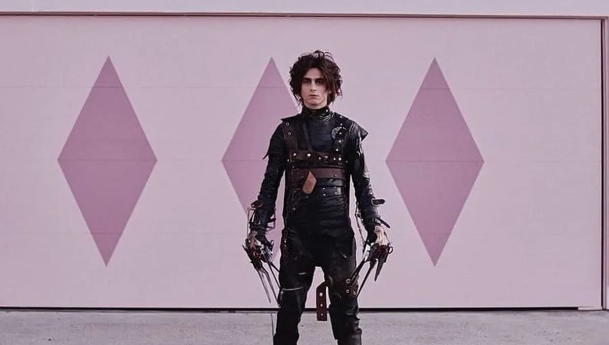 VIDEO: Timothée Chalamet aparece como el hijo de Edward Scissorhands en comercial de Cadillac 1 timothee Chalamet 1