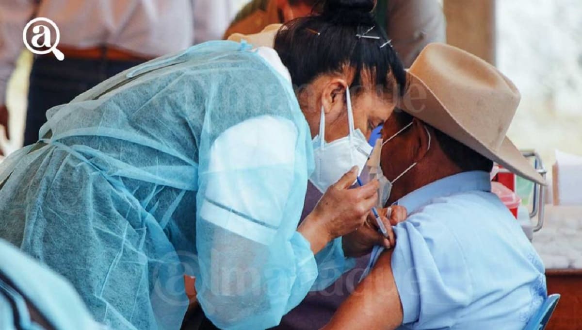 Llegarán 39 mil vacunas COVID chinas para Tehuacán y Tlacotepec 2 vacuna adultos mayores covid 1