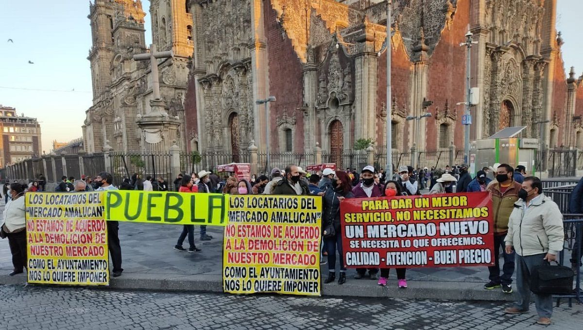 Locatarios de Amalucan se manifiestan en la CDMX; piden a AMLO evitar demolición 2 Amalucan CDMX