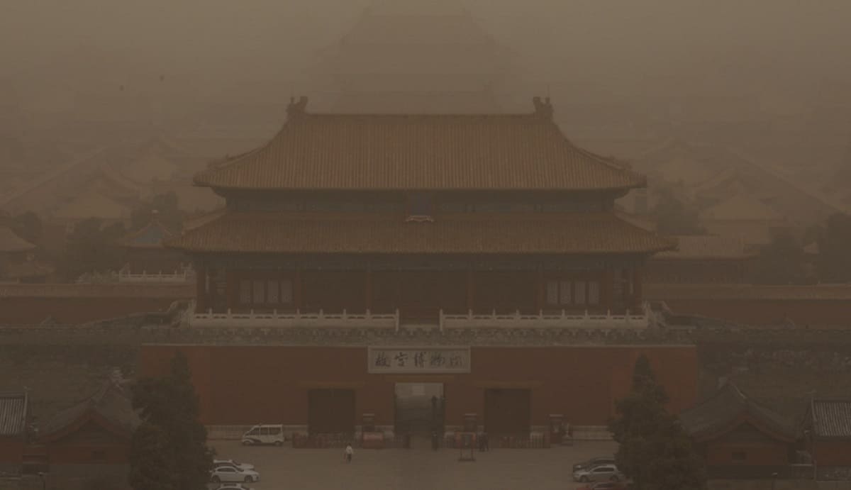Beijing sufre la peor tormenta de arena de la década 2 Begin 1