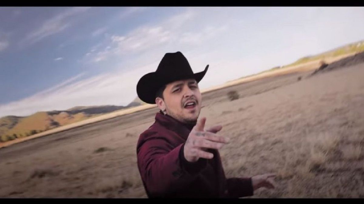 Christian Nodal estrena "2 veces" con los Plebes del Rancho y aquí puedes ver el VIDEO 2 Cristian Nodal