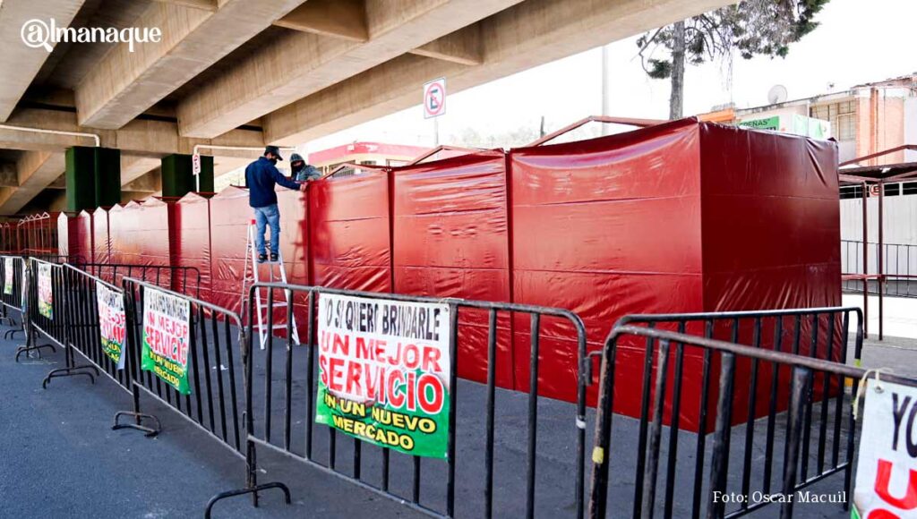 Locatarios del Mercado Amalucan se manifiestan; detuvieron a cuatro comerciantes 10 Mercado protesta1