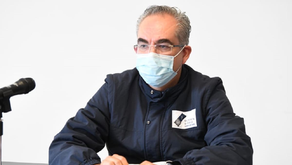 Gobierno de Puebla reporta 19 decesos y 90 nuevos casos activos de COVID-19 2 Secretario de salud puebla 1