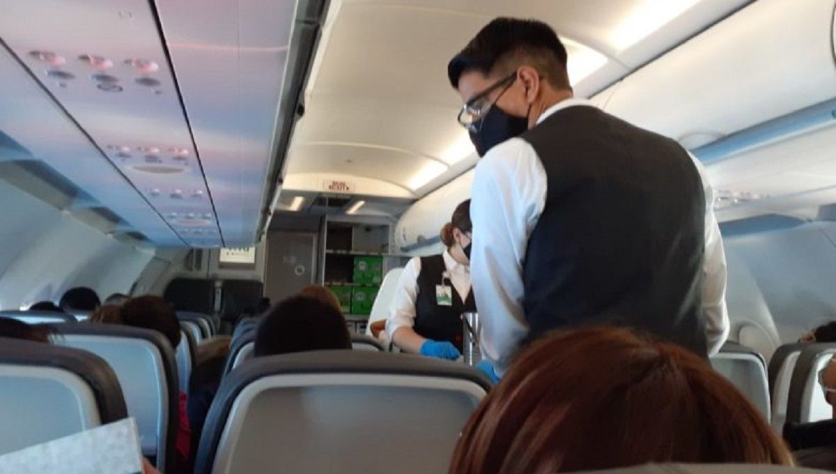 Prohíben consumo de alcohol durante vuelo en que viajó AMLO, para evitar que lo insultaran 2 amlo vuelo bebidas alcoholicas 780x470 1
