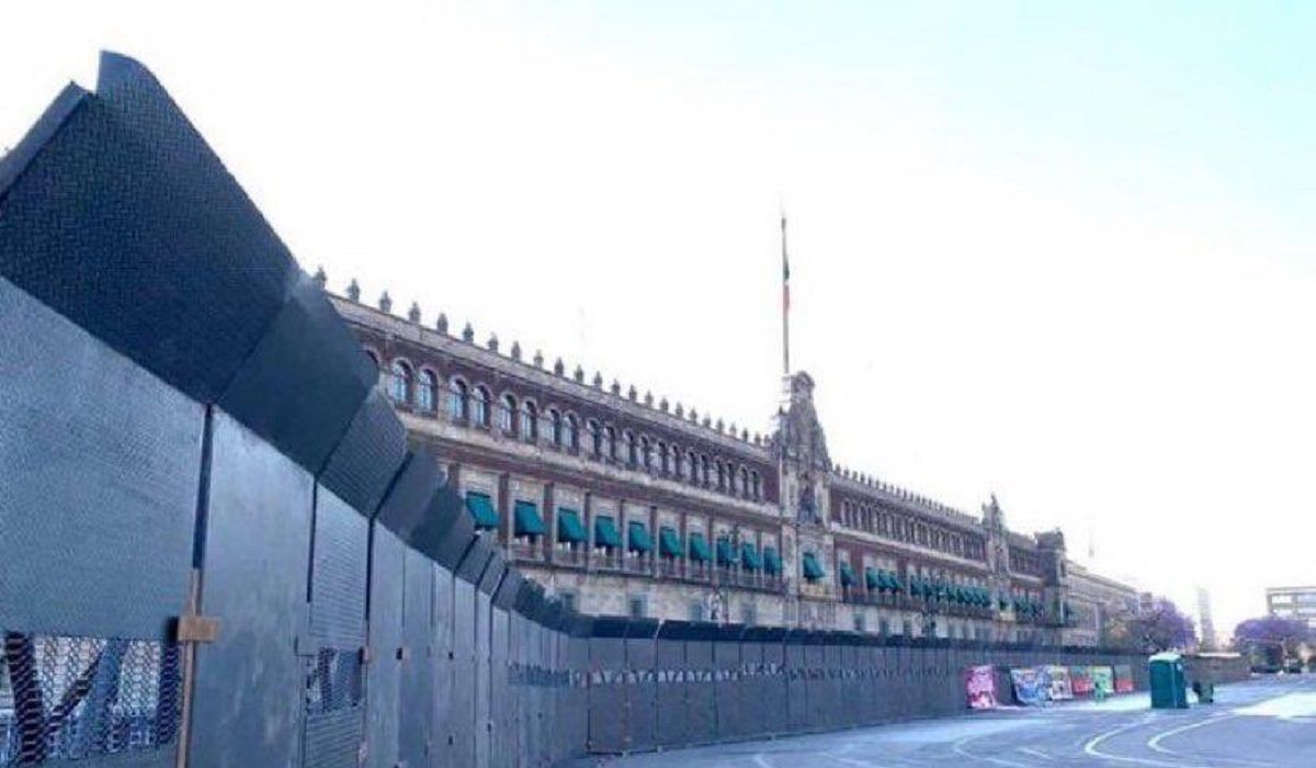 Por primera vez, 'blindan' el Palacio Nacional por manifestación del 8M 2 blindaje