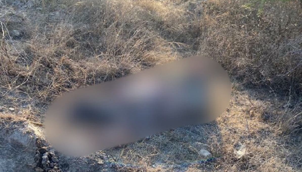 Arrojan cadáver encobijado y maniatado en Zacachimalpa 2 cadaver 1