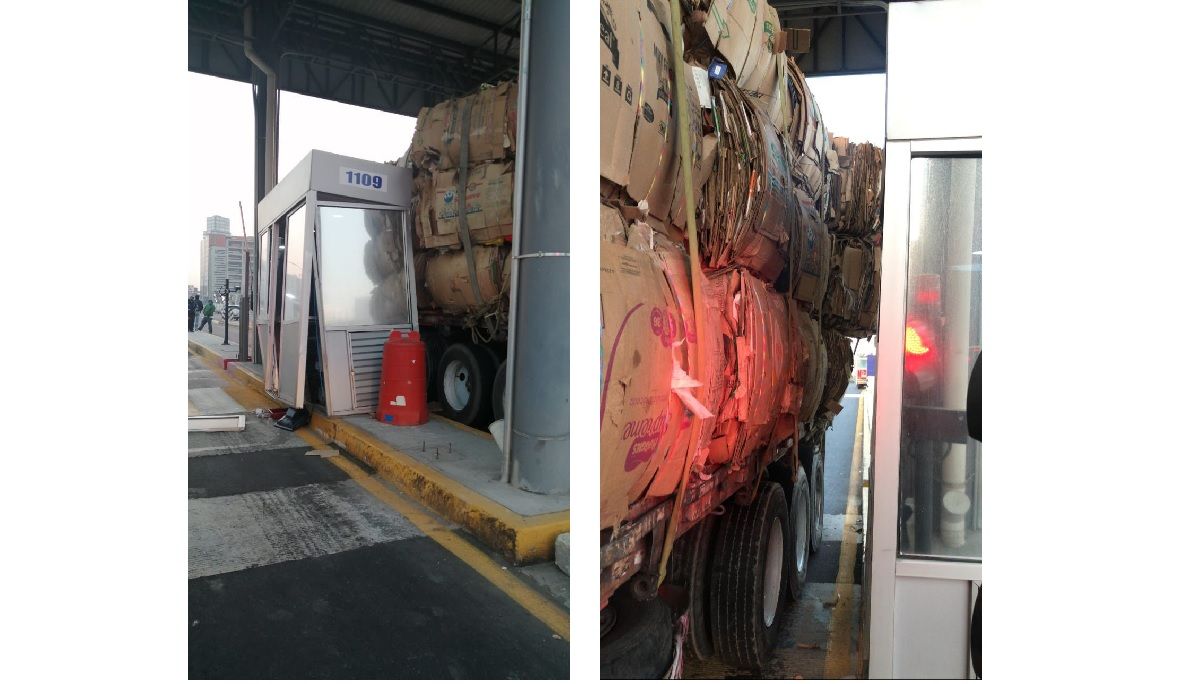 Tráiler que transportaba cartón choca contra caseta de la Vía Atlixcáyotl 2 caseta