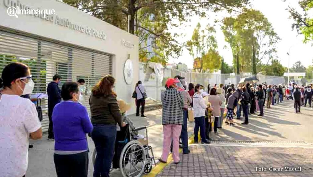 centro convenciones BUAP vacuna covid10