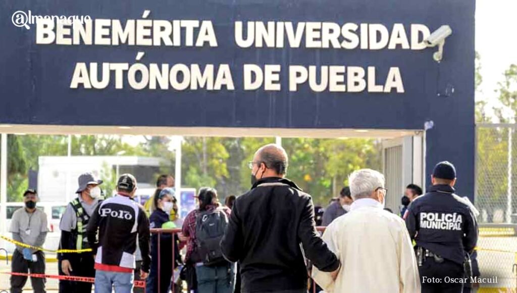 centro convenciones BUAP vacuna covid4