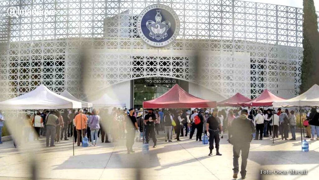 centro convenciones BUAP vacuna covid9