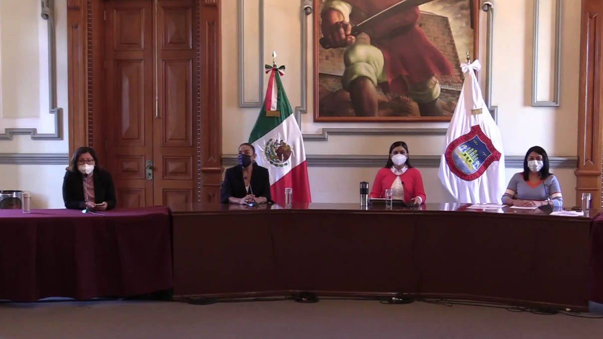 Con un mes de retraso, Ayuntamiento de Puebla entrega apoyos económicos 2 claudia rivera conferencia