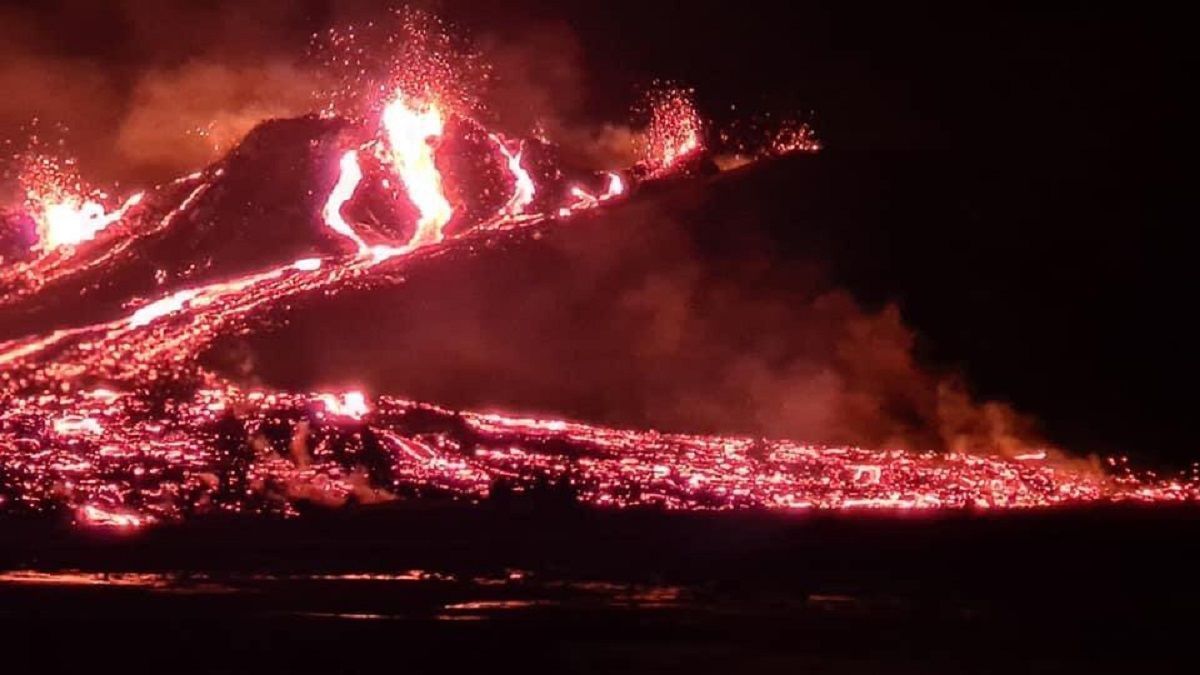 VIDEOS: Así se vio la erupción de un volcán en Islandia tras 800 años de inactividad 2 erupcion