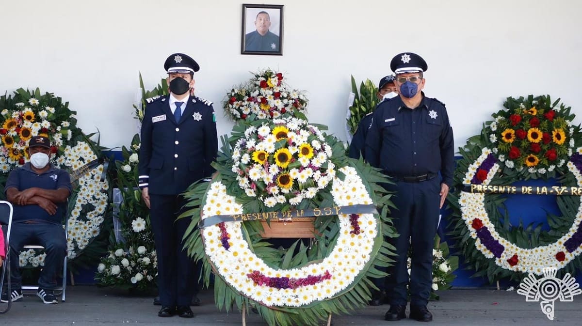 FOTOS: Homenajean a policías estatales asesinados en Jolalpan 6 homenaje policias estatales 3