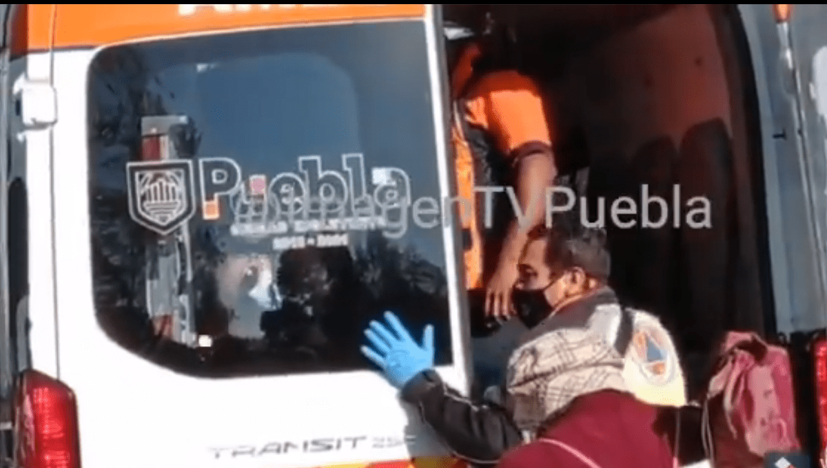 Muere mujer de 82 años mientras esperaba ser vacunada en CU 2 infarto puebla cu 1