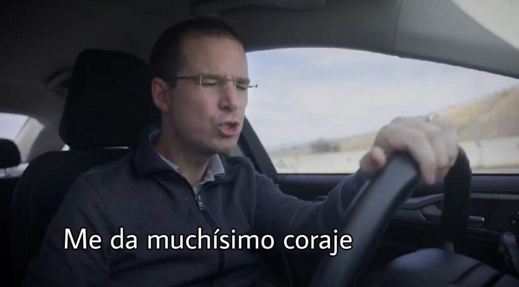 me da muchisimo coraje