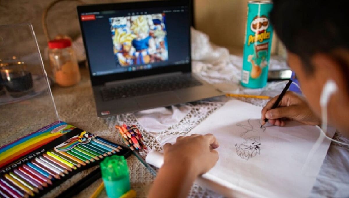 Menor de 14 años vende sus dibujos en Twitter para comprar comida en Venezuela 3 nino dibujos 1