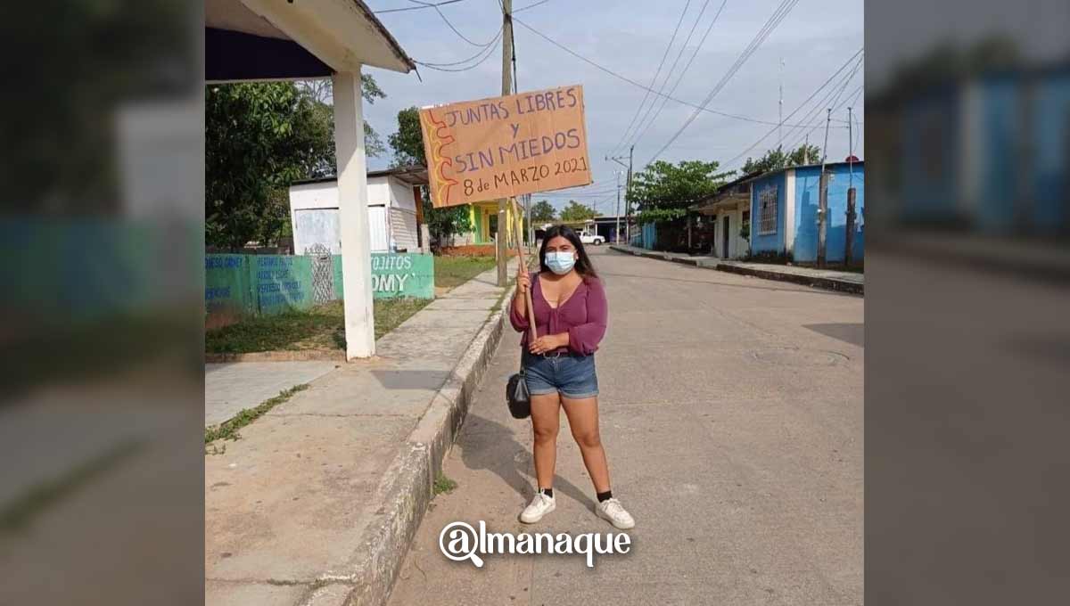 Ella es Astrid, la joven de 19 años que marchó sola en Veracruz durante el 8M 2 portada protesta sinMiedo
