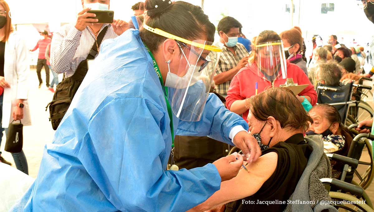 En dos días, ya se han aplicado 32 mil 423 vacunas a adultos mayores en Puebla 2 vacunas 9