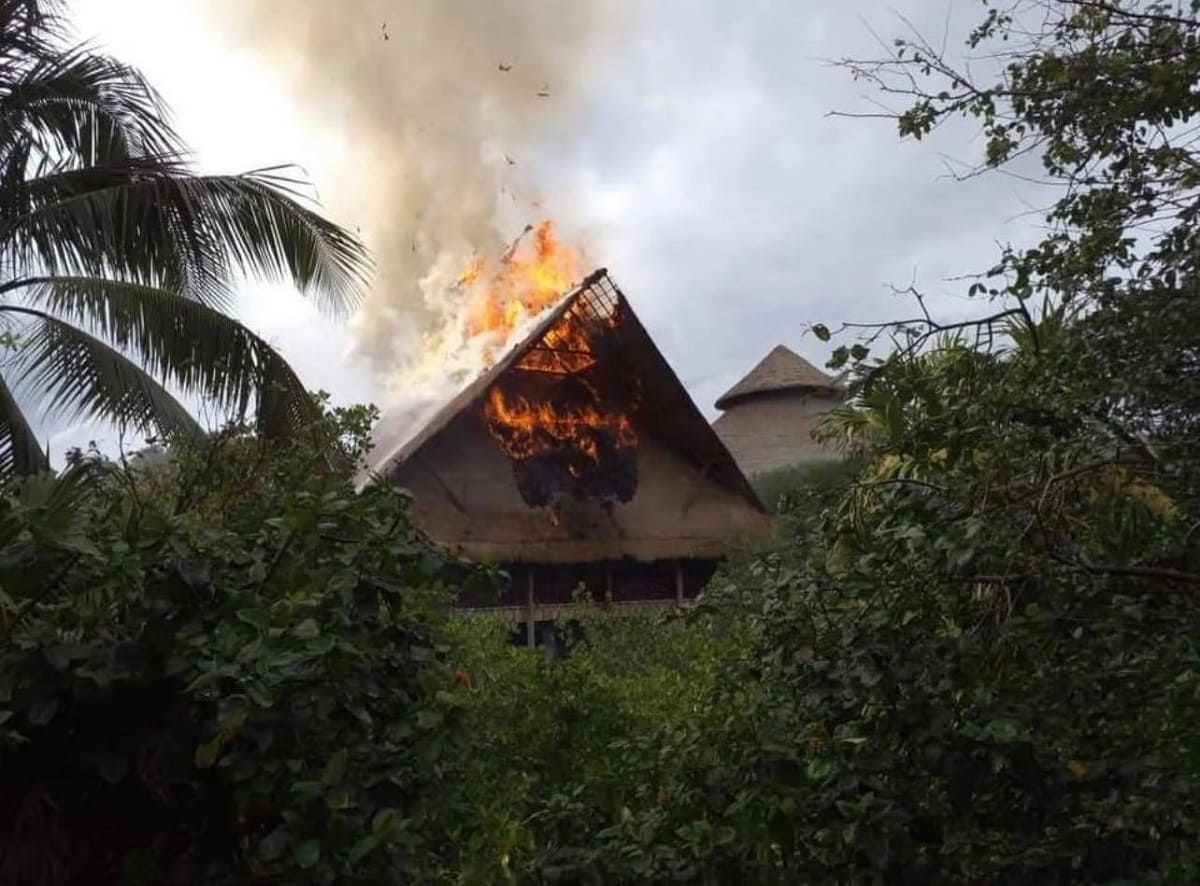 FOTOS/VIDEO: Cae rayo en Xcaret y provoca incendio 2 xcaret incendio